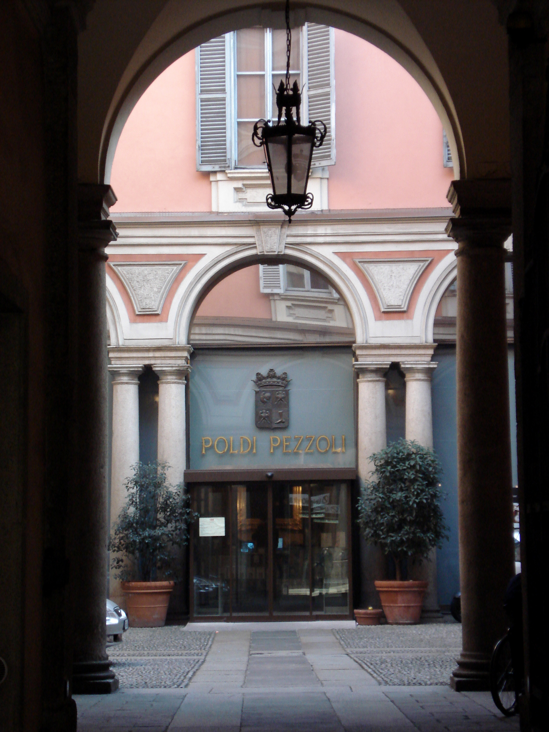 Walking tour of Milan — photo 3