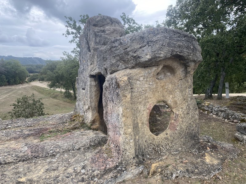 Necrópolis altomedieval de Santa María de Tejuela
