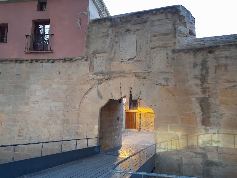 探索 Wall Revellín