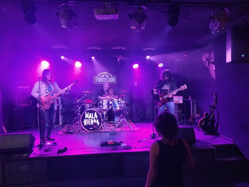 Concert de Su Ta Gar à la Sala Fundición