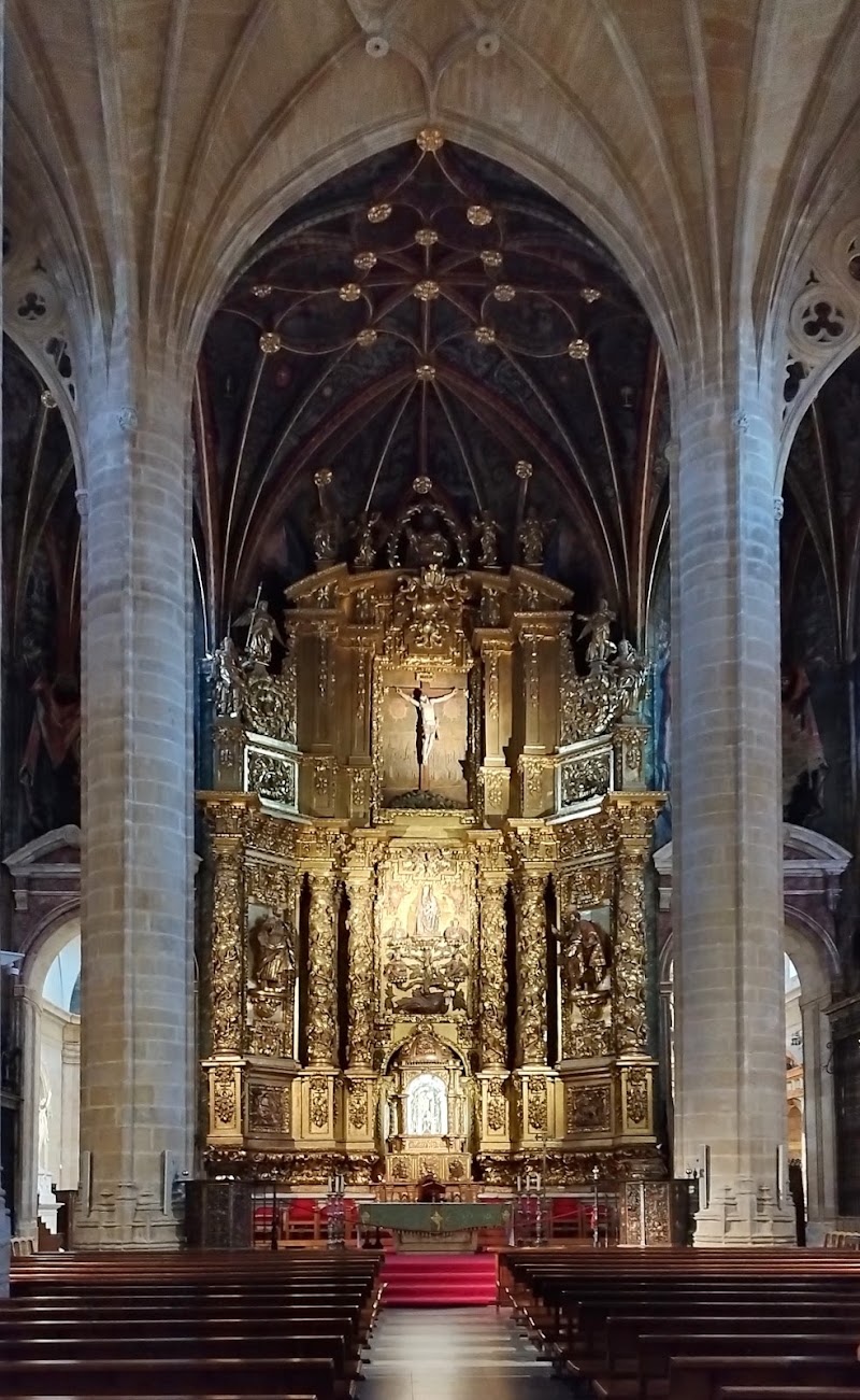 زيارة كاتدرائية Santa María de la Redonda