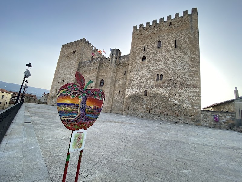 Ruta de las Manzanas Alcazar de los Condestables