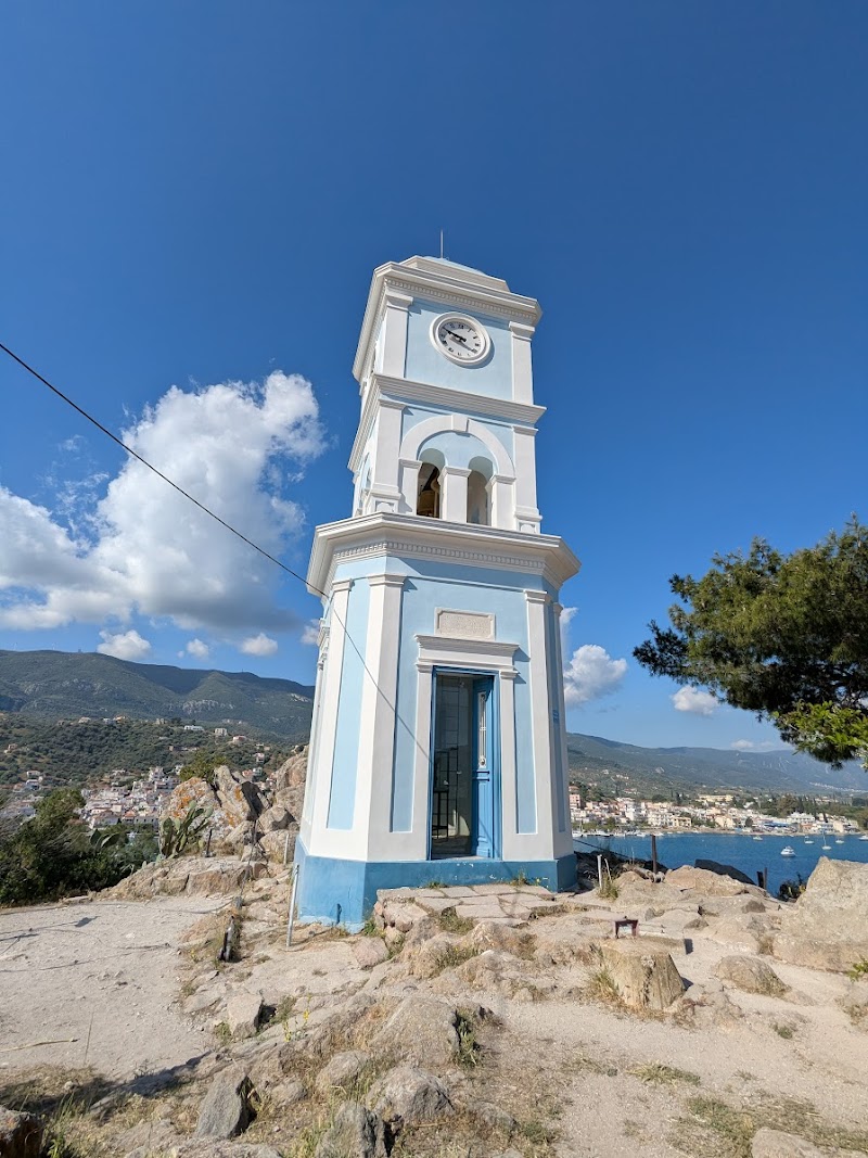 Visita al centro historico de Poros