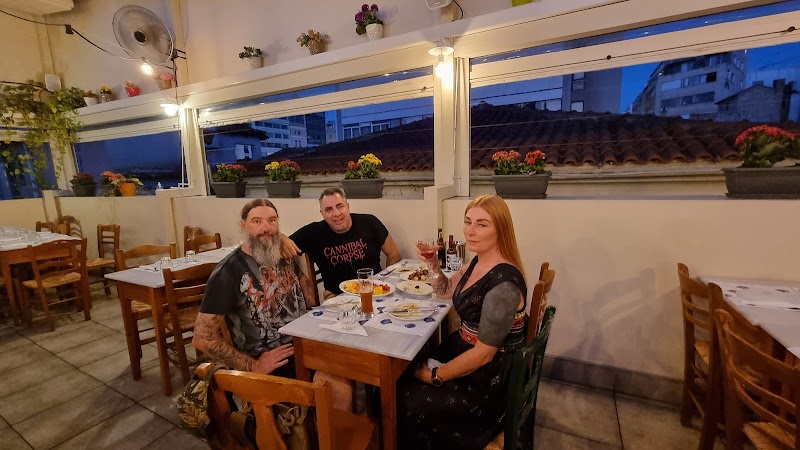 Cena en restaurante tradicional