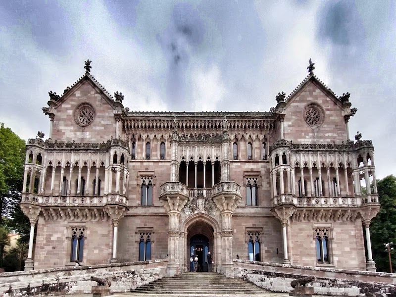 Palace of Sobrellano