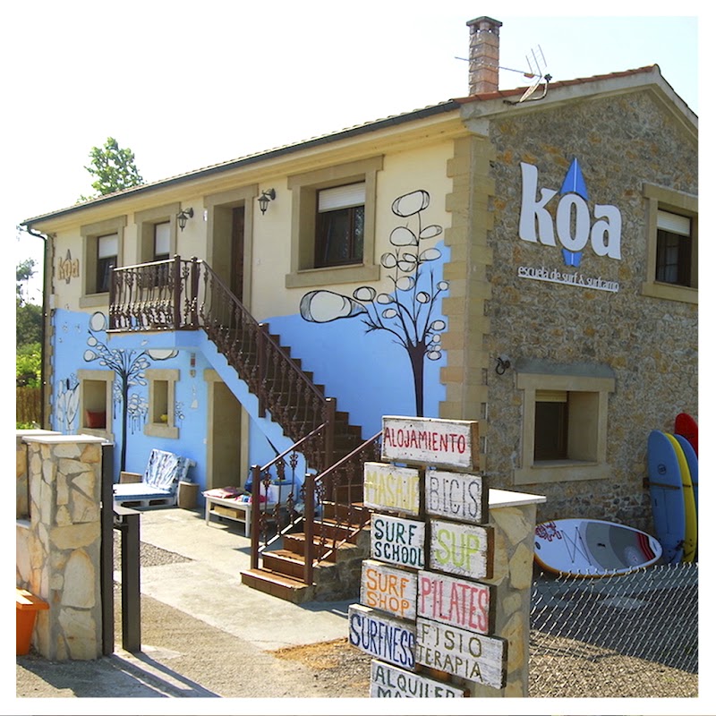 Clase de surf en KOA Escuela de Surf