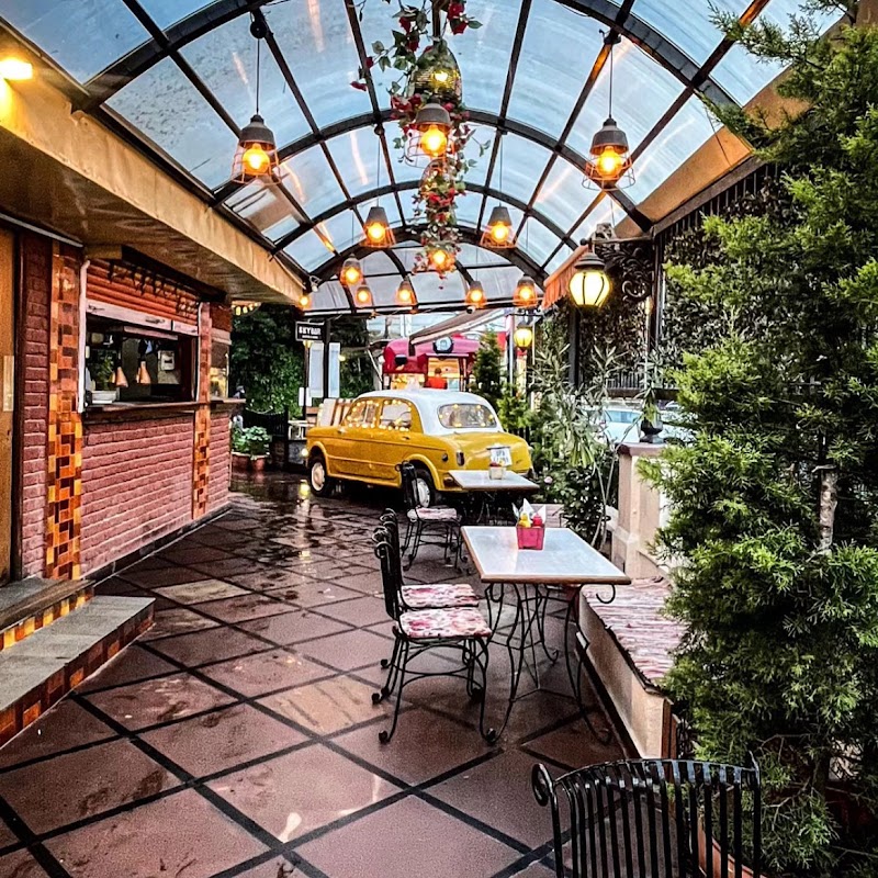 Cafe Simla Times
