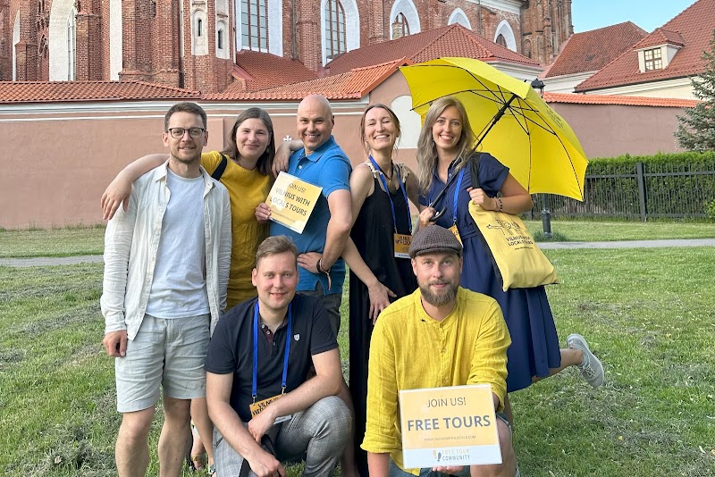 Yellow Vilnius Free Walking Tour