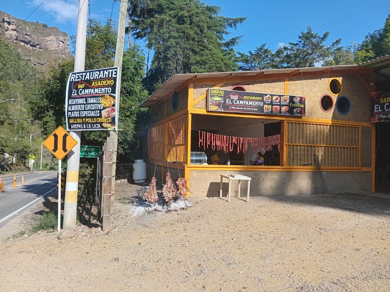 Almuerzo en campamento