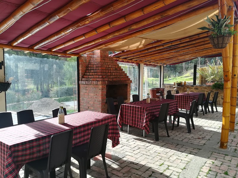 Almuerzo en refugio de montaña