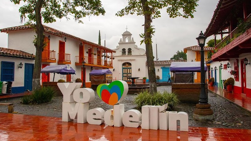 Paseo por el Pueblito Paisa