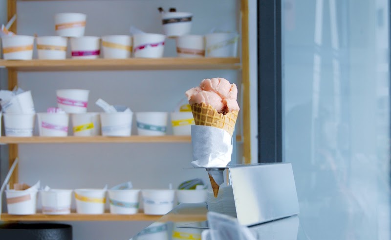 Pause glace au centre de Vrsi