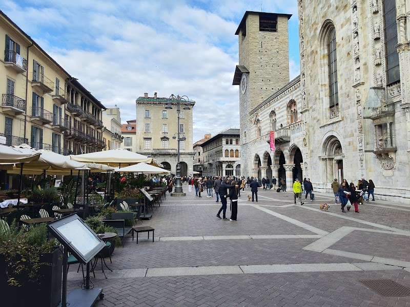 Paseo por el centro histórico de Como