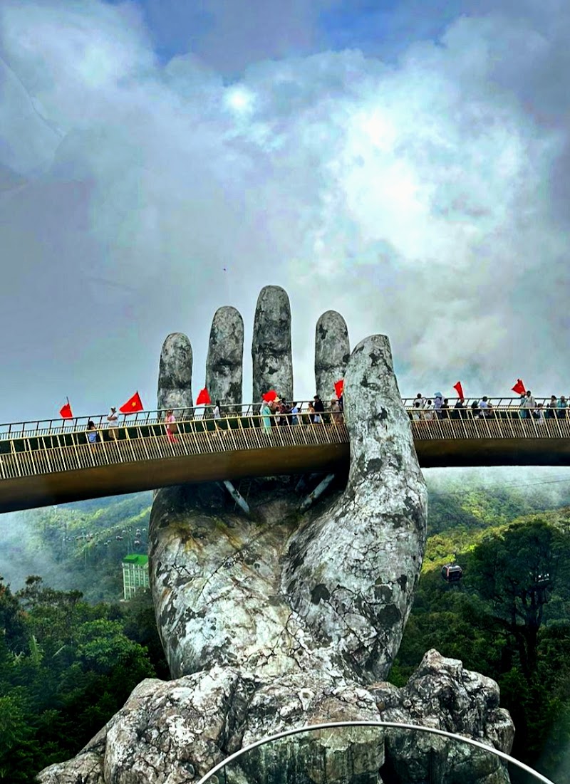 Visite du Pont d'Or (Golden Bridge)
