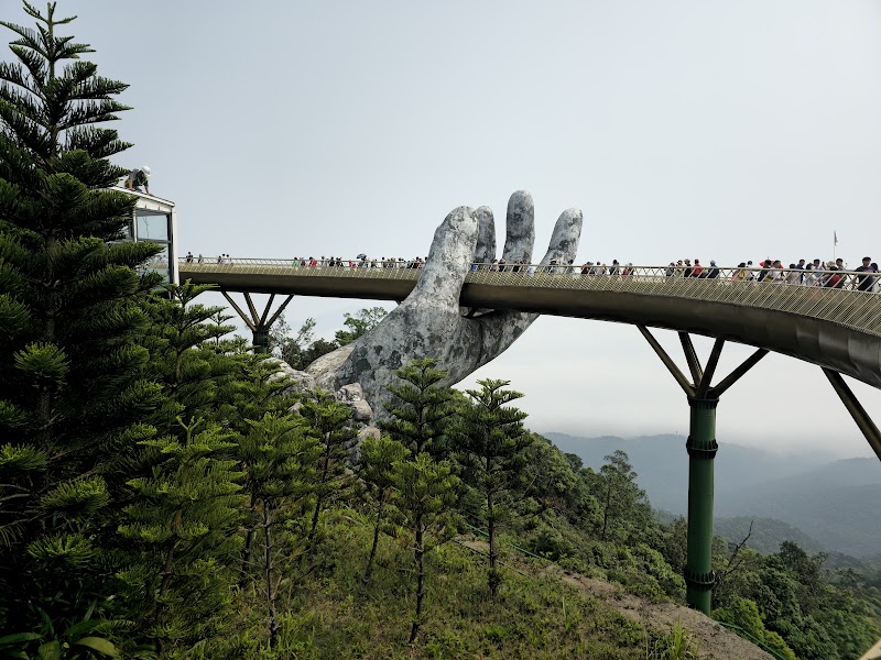 Visite du village francais de Ba Na Hills