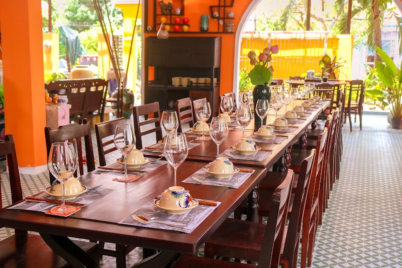 Diner au restaurant Cu Chi Xua