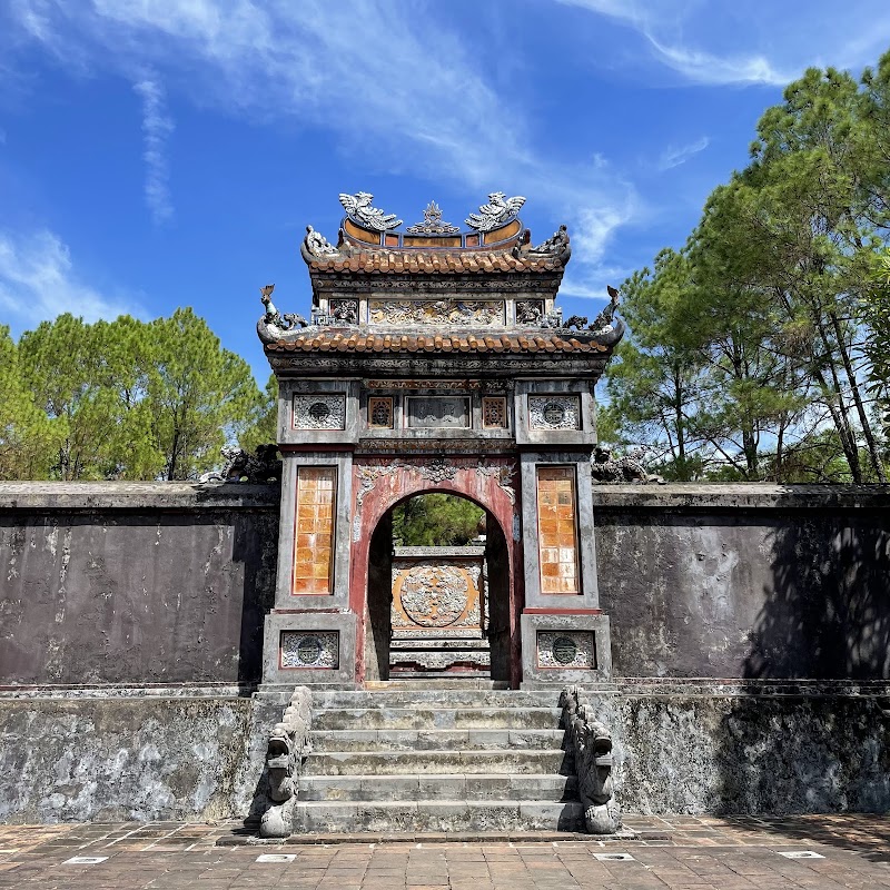 Visite du tombeau de Tu Duc