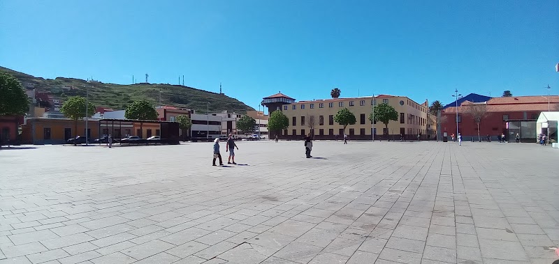 Paseo por la Plaza del Cristo