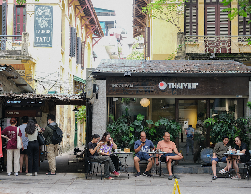 Lunch at Thaiyen Cafe