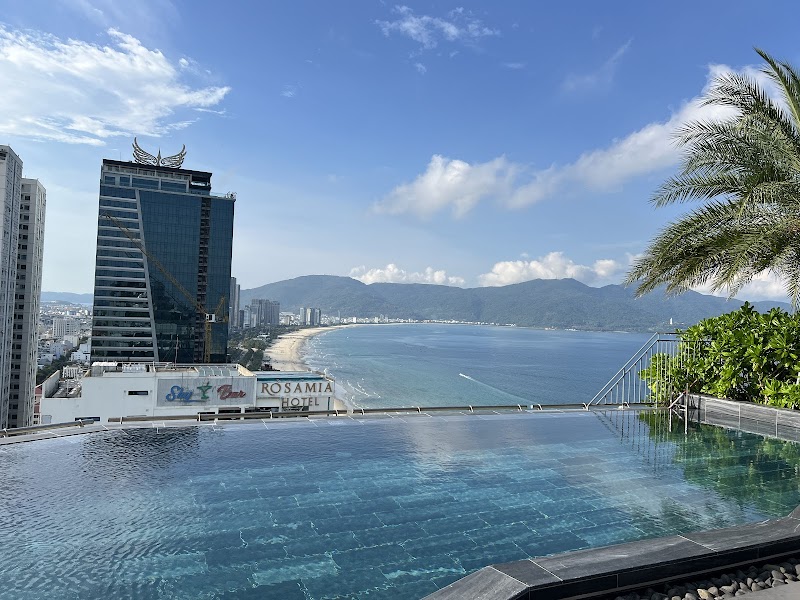 Check-in at Da Nang Hotel