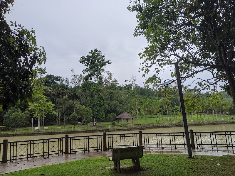 Balade dans le parc Taman Tun Dr Ismail