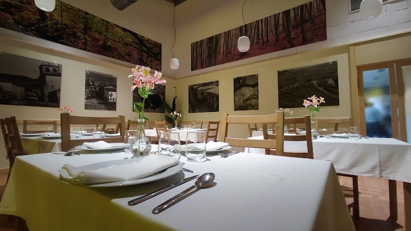 Comida en Restaurante El Cueto (Santurde)