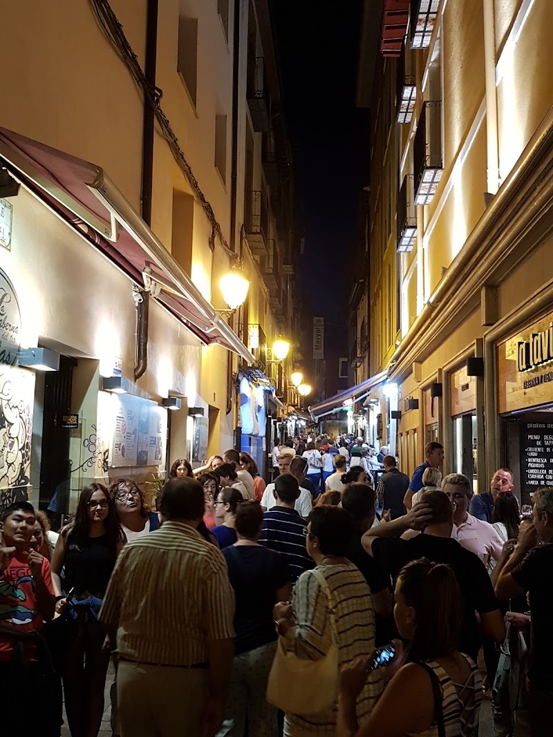Visita a la Calle Laurel
