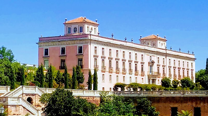 Jardines del Palacio del Infante Don Luis
