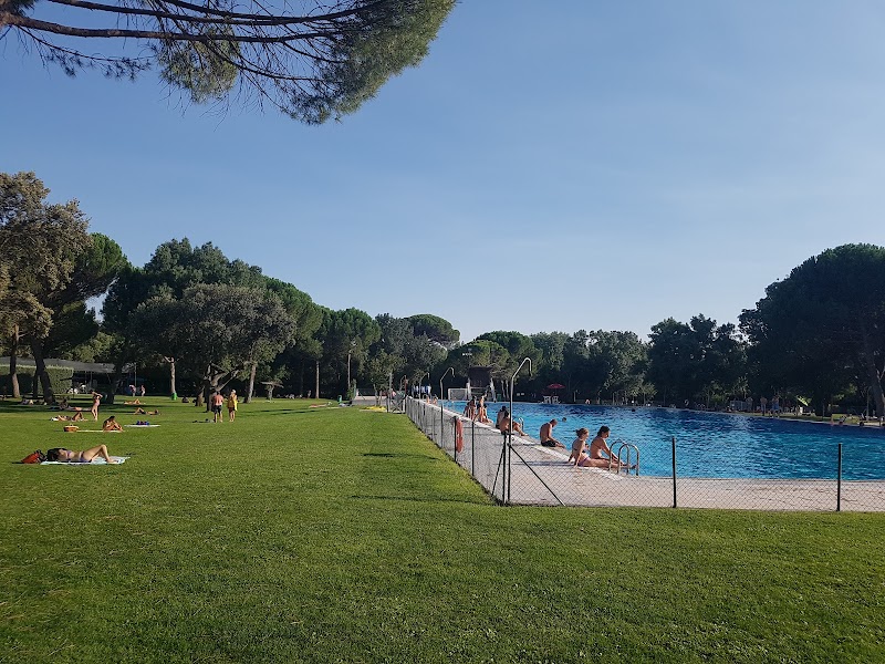 Piscina Boadilla : après-midi détente et baignade