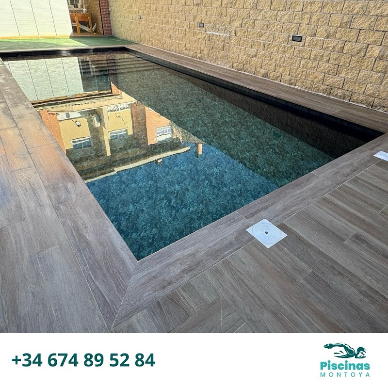 Piscinas Montoya : baignade et jeux aquatiques