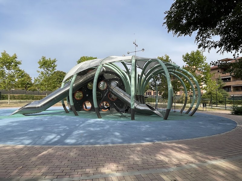 Miguel hernandez Park : jeux et nature
