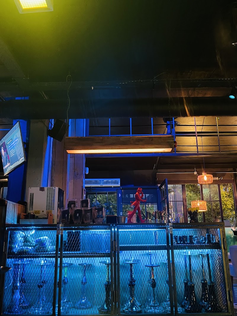 Drinks und Musik im Drakarys Club