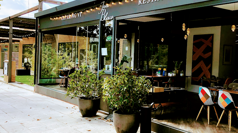 Optional: Abendessen im Restaurante Juan Blanco Catering