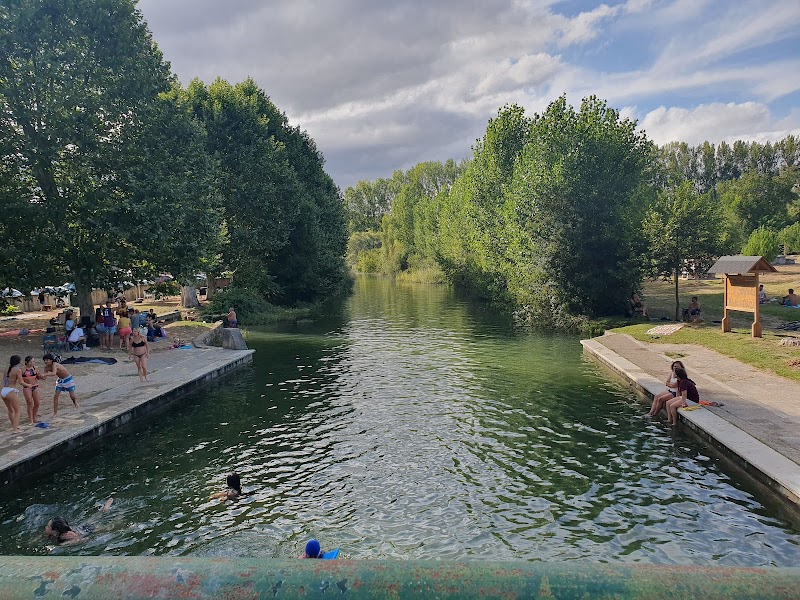 Igerileku Naturala/Piscina Natural (Espejo)