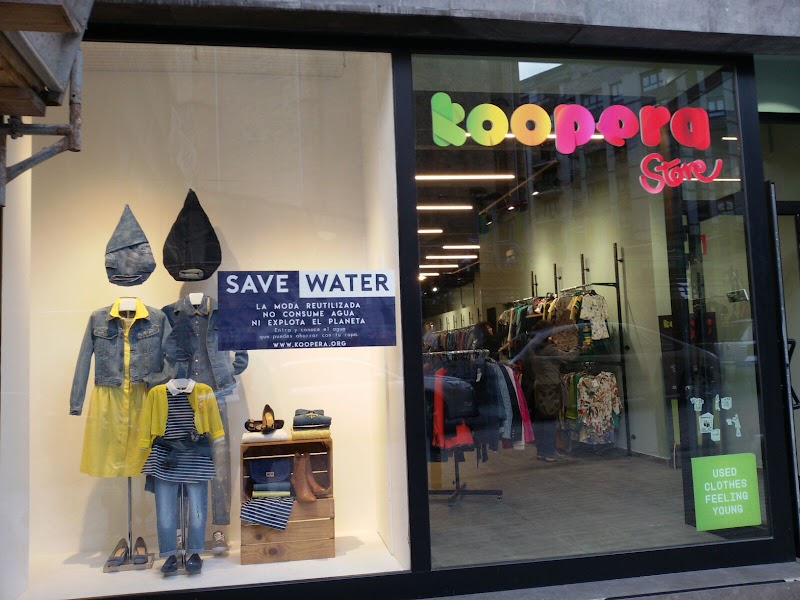 KOOPERA STORE con Moda re- EIBAR arropa denda