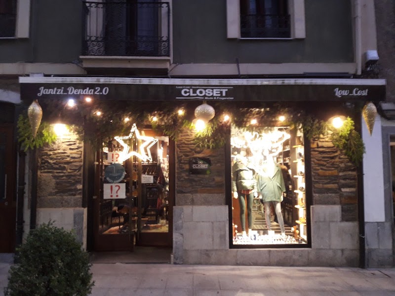 Closet arropa denda
