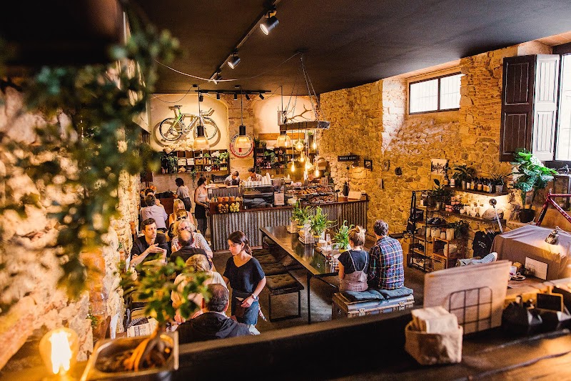 Café y descanso en La Fabrica Girona
