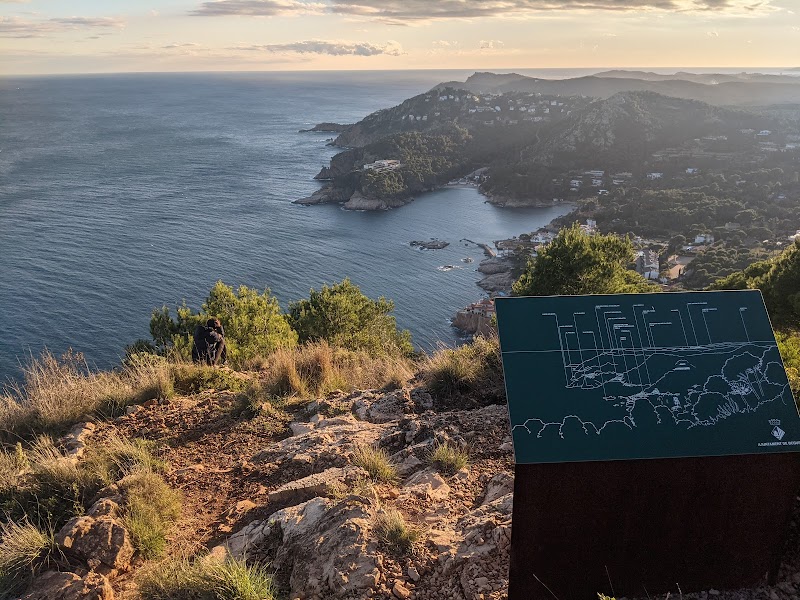Paseo por el casco antiguo y miradores de Begur