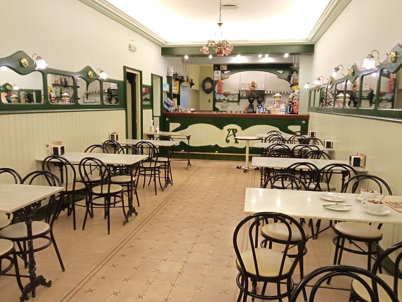 Visita a la Plaça del Vi y cafés del centro