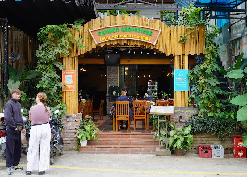 Frokost på Phong Nha Bamboo Cafe