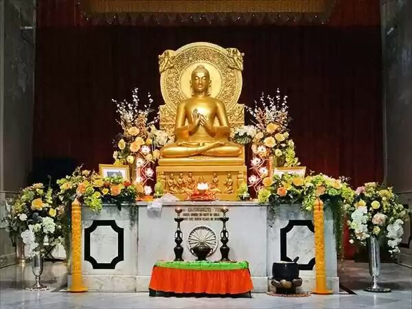 Optional: Tibetan Temple at Sarnath
