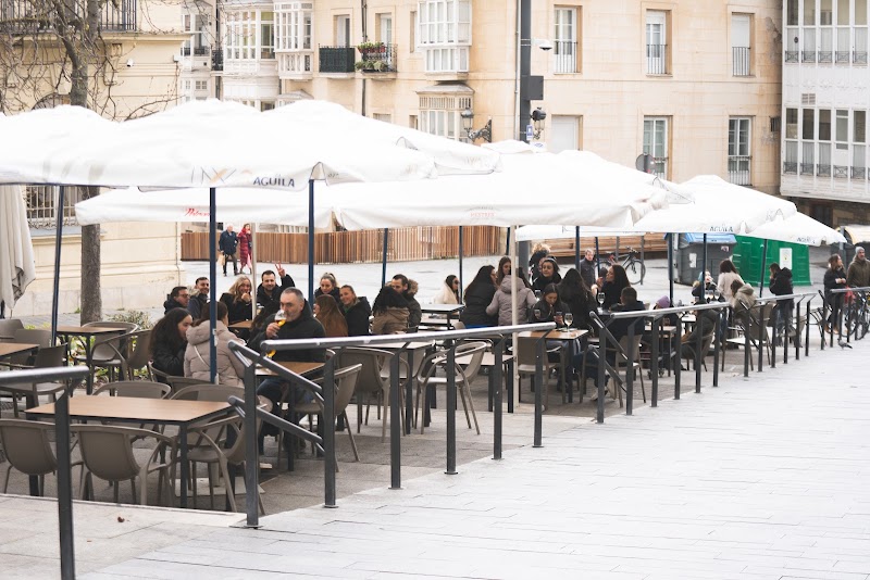 Ruta de pintxos y vino en El Toloño