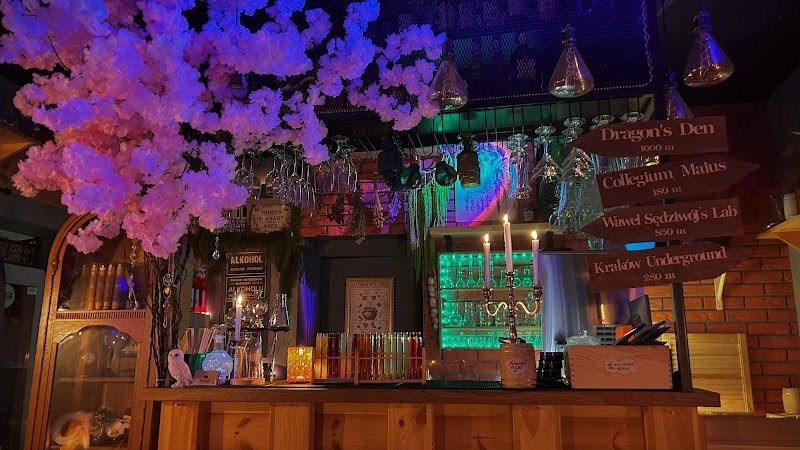 Cócteles en Kolba Resto-Bar, #1 Themed Bar in Kraków