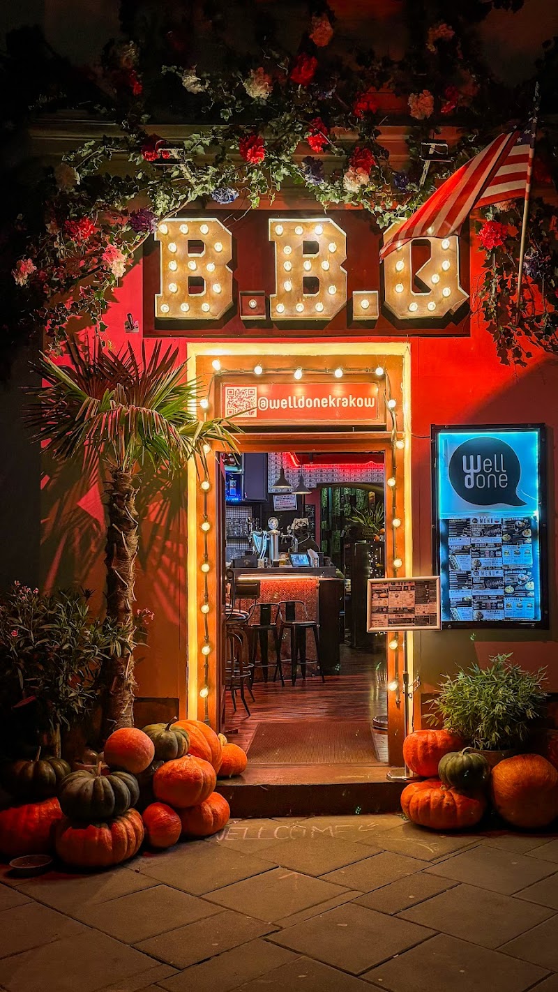 Cena y cócteles en Well Done BBQ