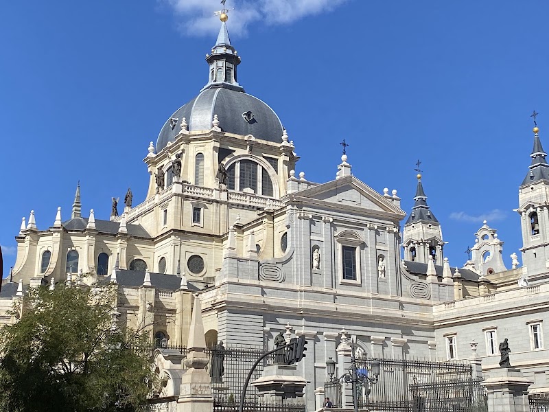 Visita a la Catedral de la Almudena