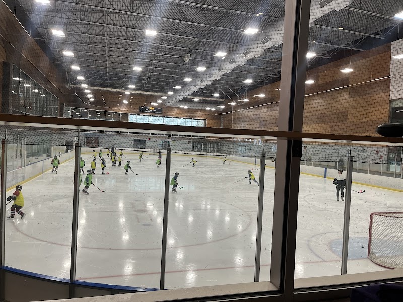 Visita a Hillcrest Community Centre y Riley Park