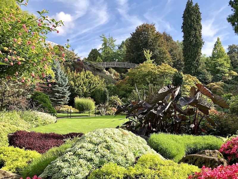 Paseo por los jardines Quarry y arboretum