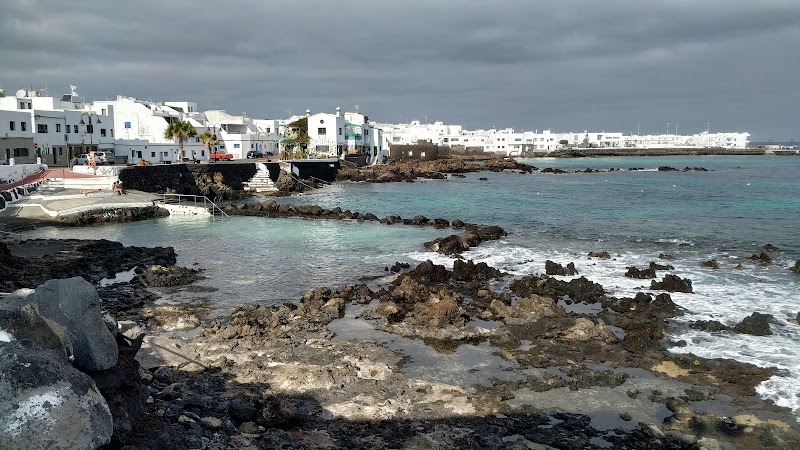 Paseo por Punta Mujeres y baño en piscinas naturales