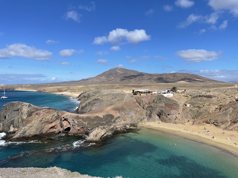 Playa de Papagayo y sendero costero