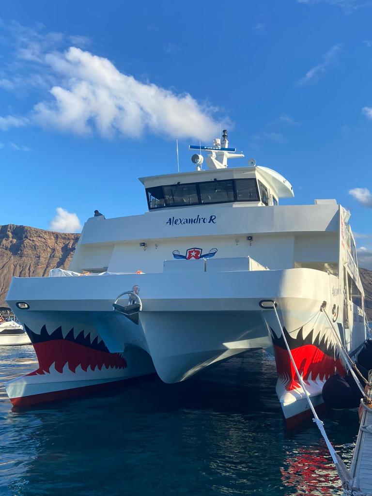 Excursión a La Graciosa (ferry desde Órzola)